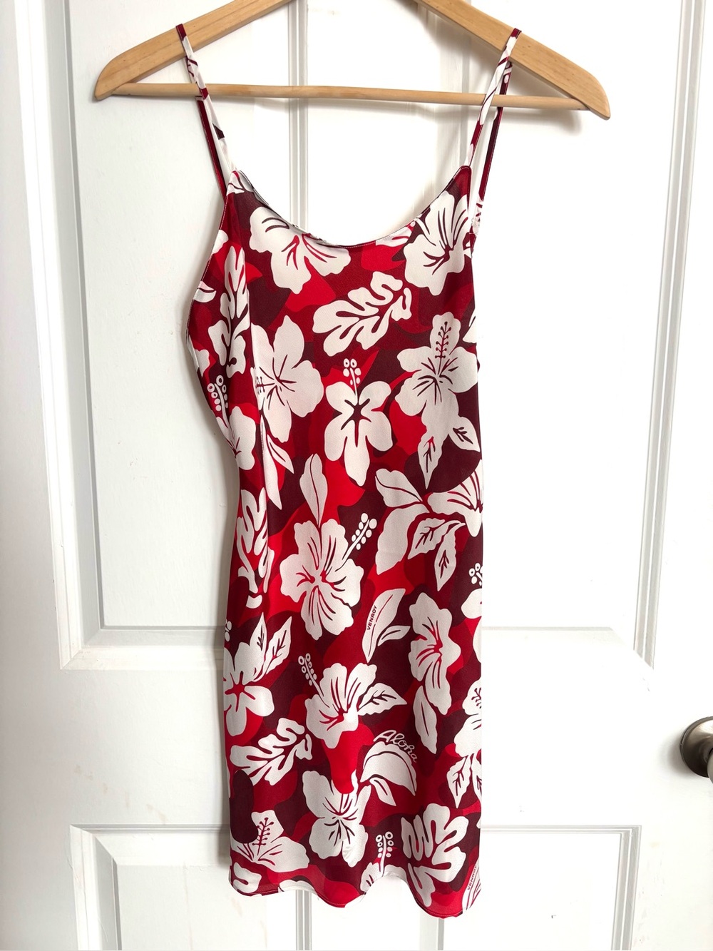 Venroy Silk Slip Mini Dress Red Hibiscus Camo Floral NWT Small Quiet Luxury Chic
